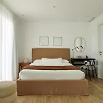 Stylish 2 Bedroom In Alcazaba Lagoon