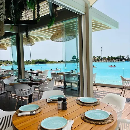 Stylish 2 Bedroom In Alcazaba Lagoon Daire