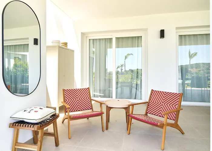 Stylish 2 Bedroom In Alcazaba Lagoon Appartamento