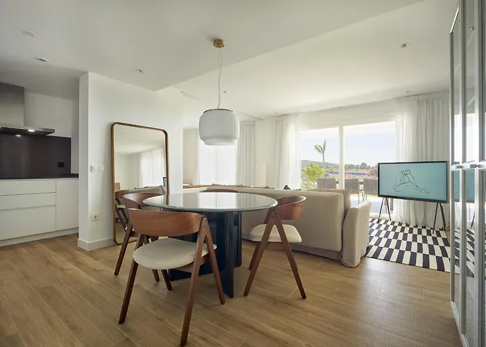 Stylish 2 Bedroom In Alcazaba Lagoon * Casares