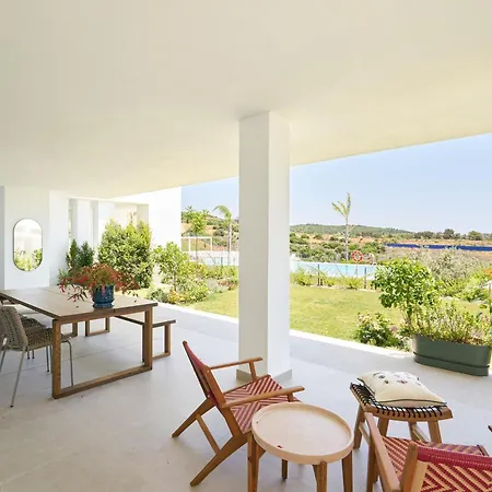 Stylish 2 Bedroom In Alcazaba Lagoon Апартаменты *