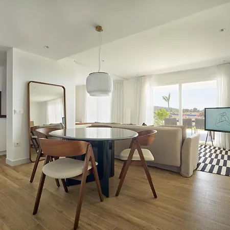 Stylish 2 Bedroom In Alcazaba Lagoon * Casares