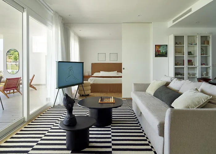 Lejlighed Stylish 2 Bedroom In Alcazaba Lagoon Casares