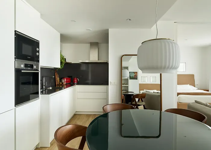 Stylish 2 Bedroom In Alcazaba Lagoon *