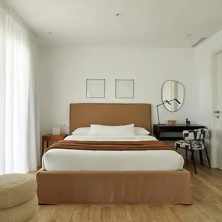 Stylish 2 Bedroom In Alcazaba Lagoon