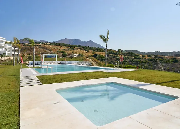 Stylish 2 Bedroom In Alcazaba Lagoon 公寓 *